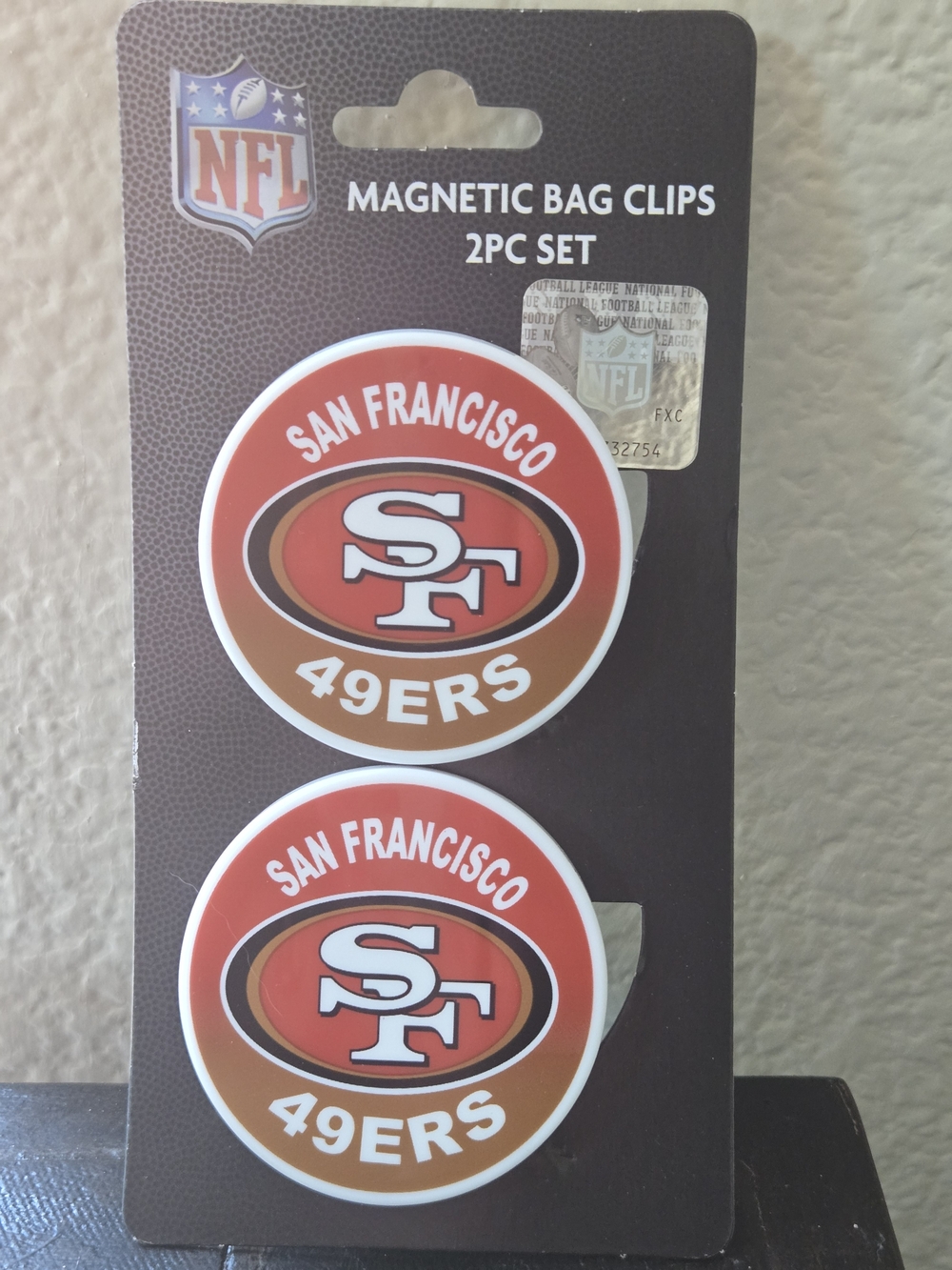 NFL San Francisco 49ers Round Magnetic Bag Clips - Red & Gold